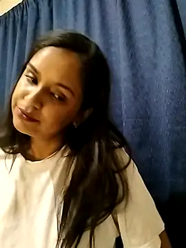 cute indianxo online show from 01/14/26, 07:06