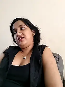 cute indianxo online show from 01/13/26, 07:56