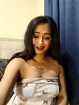 cute indianxo online show from 04/30/26, 08:57