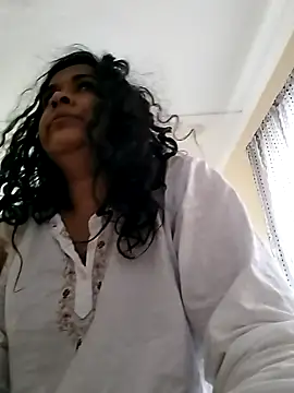 cute indianxo online show from 02/14/26, 06:57