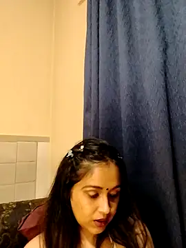 cute indianxo online show from 04/01/26, 06:38