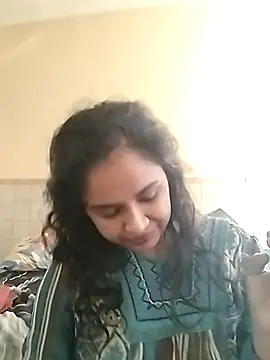 cute indianxo online show from 02/03/26, 05:49