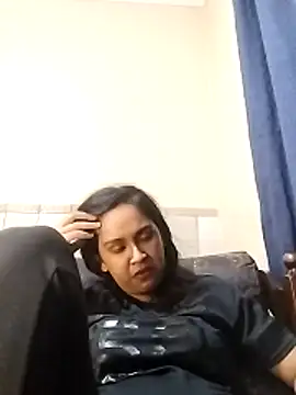 cute indianxo online show from 03/01/26, 06:41