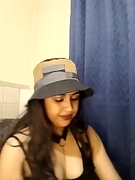 cute indianxo online show from 03/08/26, 06:55