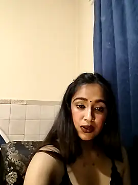 cute indianxo online show from 05/04/26, 08:11