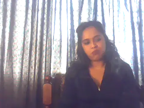 Snapshot of cute_indianxo chatting on 11/18/25, 09:12 cute indianxo online show from 11/18/25, 09:12