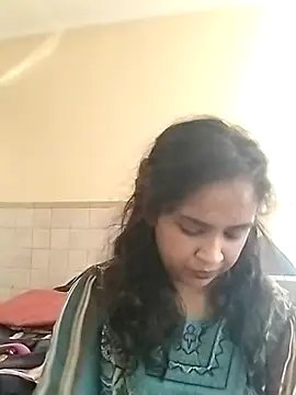 cute indianxo online show from 02/03/26, 06:33