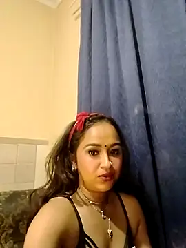 cute indianxo online show from 04/24/26, 05:15