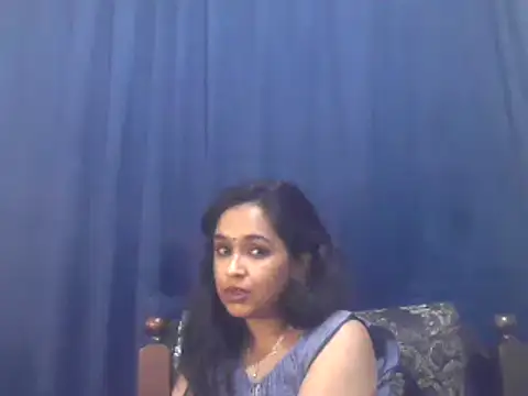 Snapshot of cute_indianxo chatting on 11/12/25, 08:45 cute indianxo online show from 11/12/25, 08:45