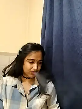cute indianxo online show from 03/23/26, 06:08