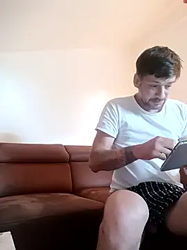 Snapshot of a7ex chatting on 09/13/25, 10:15 a7ex online show from 09/13/25, 10:15