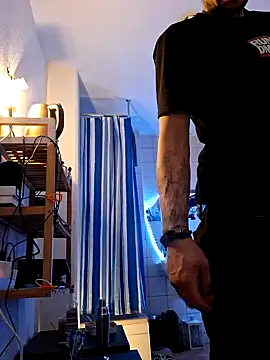 Snapshot of a7ex chatting on 12/18/24, 11:30 a7ex online show from 12/18/24, 11:30