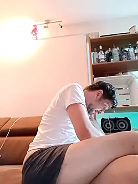 Snapshot of a7ex chatting on 09/15/25, 11:32 a7ex online show from 09/15/25, 11:32