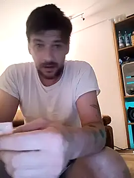 Snapshot of a7ex chatting on 09/24/25, 04:19 a7ex online show from 09/24/25, 04:19