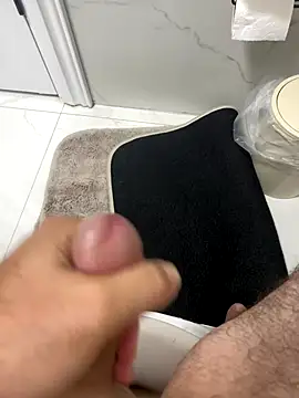 Heros2000 online show from 10/05/25, 07:32