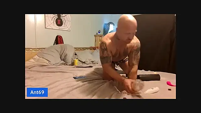 AntMeich6969 online show from 11/02/25, 01:21