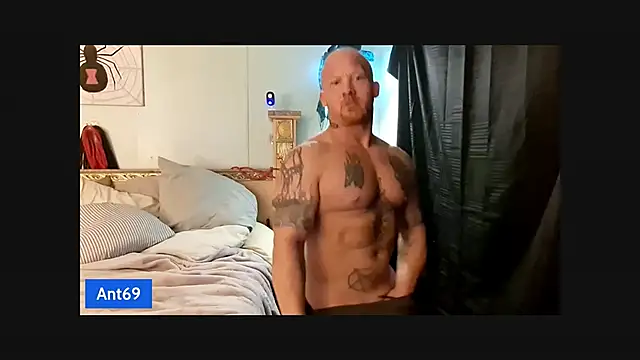 AntMeich6969 online show from 10/26/25, 06:58