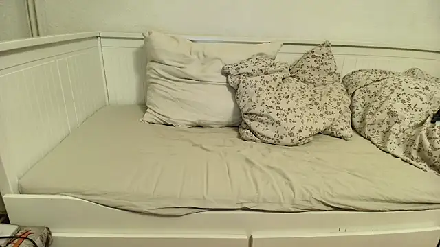 Marie03 online show from 12/22/25, 02:28