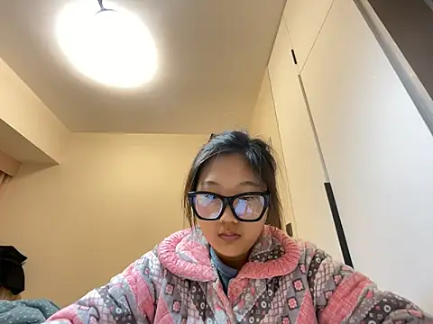 xena0501 online show from 12/05/25, 10:58