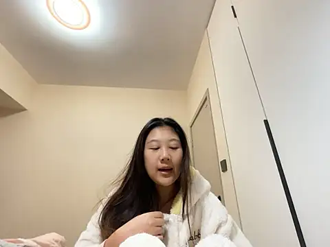 xena0501 online show from 11/18/25, 03:04