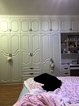 xena0501 online show from 12/19/25, 04:20