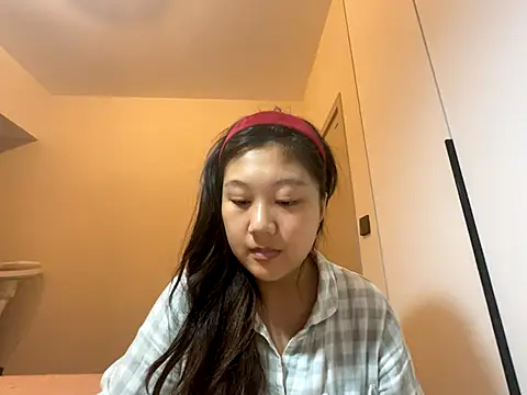 xena0501 online show from 10/16/25, 04:15