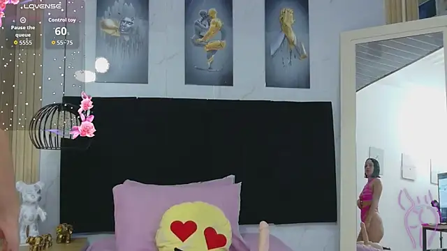 Snapshot of cutepetitee chatting on 07/15/26, 12:45 cutepetitee online show from 07/15/26, 12:45