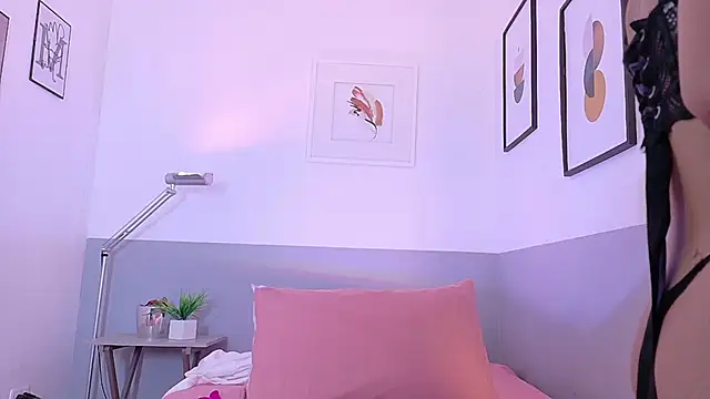 cutepetitee online show from 02/03/26, 07:41