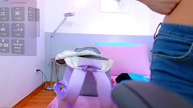 cutepetitee online show from 10/02/25, 08:01