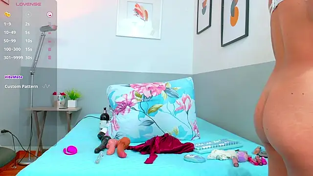 cutepetitee online show from 09/27/25, 07:31