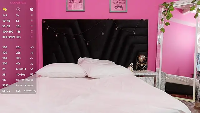 cutepetitee online show from 09/14/25, 07:47