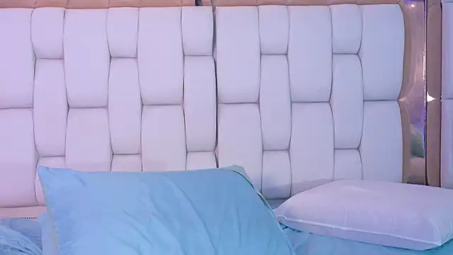 cutepetitee online show from 11/12/25, 07:56