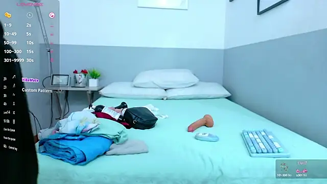 cutepetitee online show from 09/26/25, 08:05