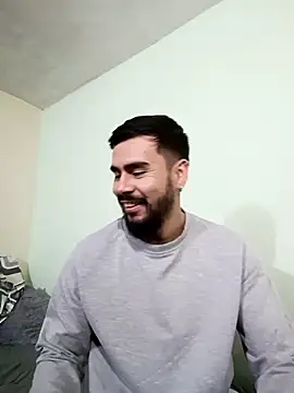 Snapshot of Maximiliano444 chatting on 09/29/25, 03:24 Maximiliano444 online show from 09/29/25, 03:24