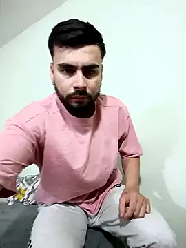 Snapshot of Maximiliano444 chatting on 10/14/25, 02:12 Maximiliano444 online show from 10/14/25, 02:12