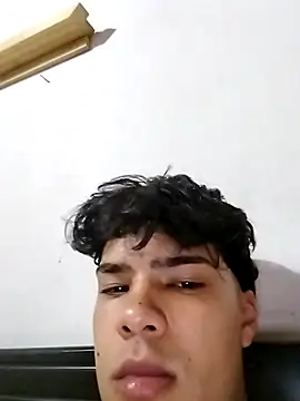 dani titan320 online show from 10/22/25, 08:19