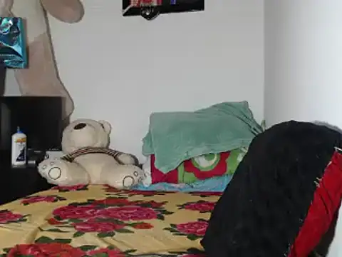 dani titan320 online show from 09/26/25, 05:42