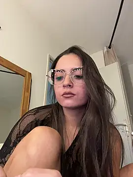 GiuliaDollx online show from 05/04/26, 03:37