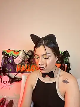 AmaiaSalvatore online show from 10/29/25, 11:14