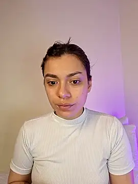 AmaiaSalvatore online show from 11/06/25, 09:30