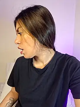 AmaiaSalvatore online show from 11/30/25, 08:53