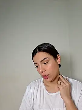 AmaiaSalvatore online show from 09/25/25, 09:43