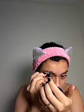 AmaiaSalvatore online show from 09/13/25, 09:48