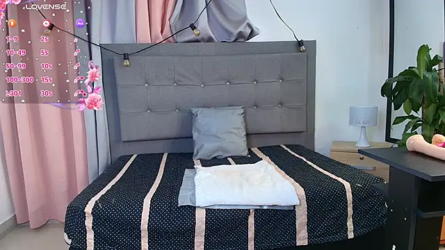Snapshot of saray_reese chatting on 09/10/25, 03:33 saray reese online show from 09/10/25, 03:33