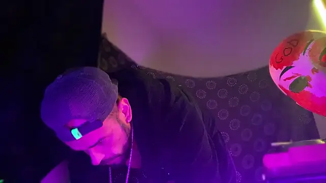 DjDiCKmannOnE online show from 05/20/26, 09:45