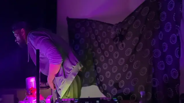 DjDiCKmannOnE online show from 04/21/26, 08:15