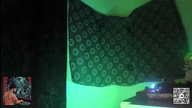 Snapshot of DjDiCKmannOnE chatting on 10/11/25, 11:06 DjDiCKmannOnE online show from 10/11/25, 11:06