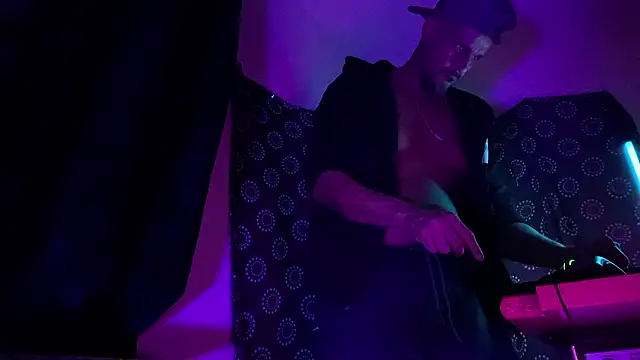 DjDiCKmannOnE online show from 02/13/26, 11:05