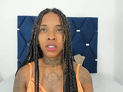 Pauline Fox online show from 10/16/25, 01:14