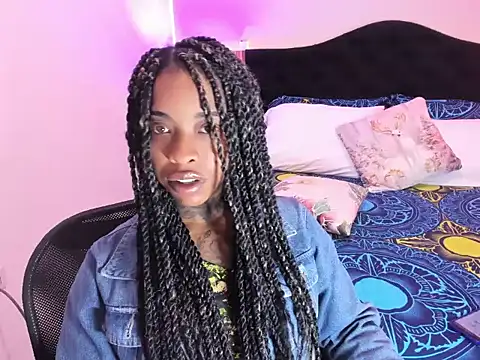 Pauline Fox online show from 04/14/26, 03:44